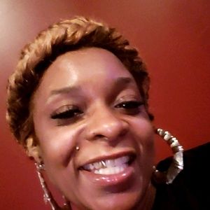 Meet your Posher, Latisha